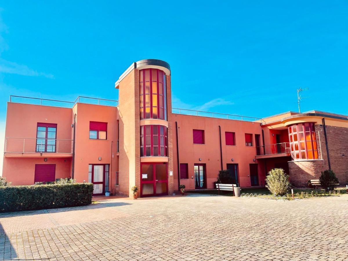 Regina Del Mare Holiday Apartments Tirrenia Exterior photo