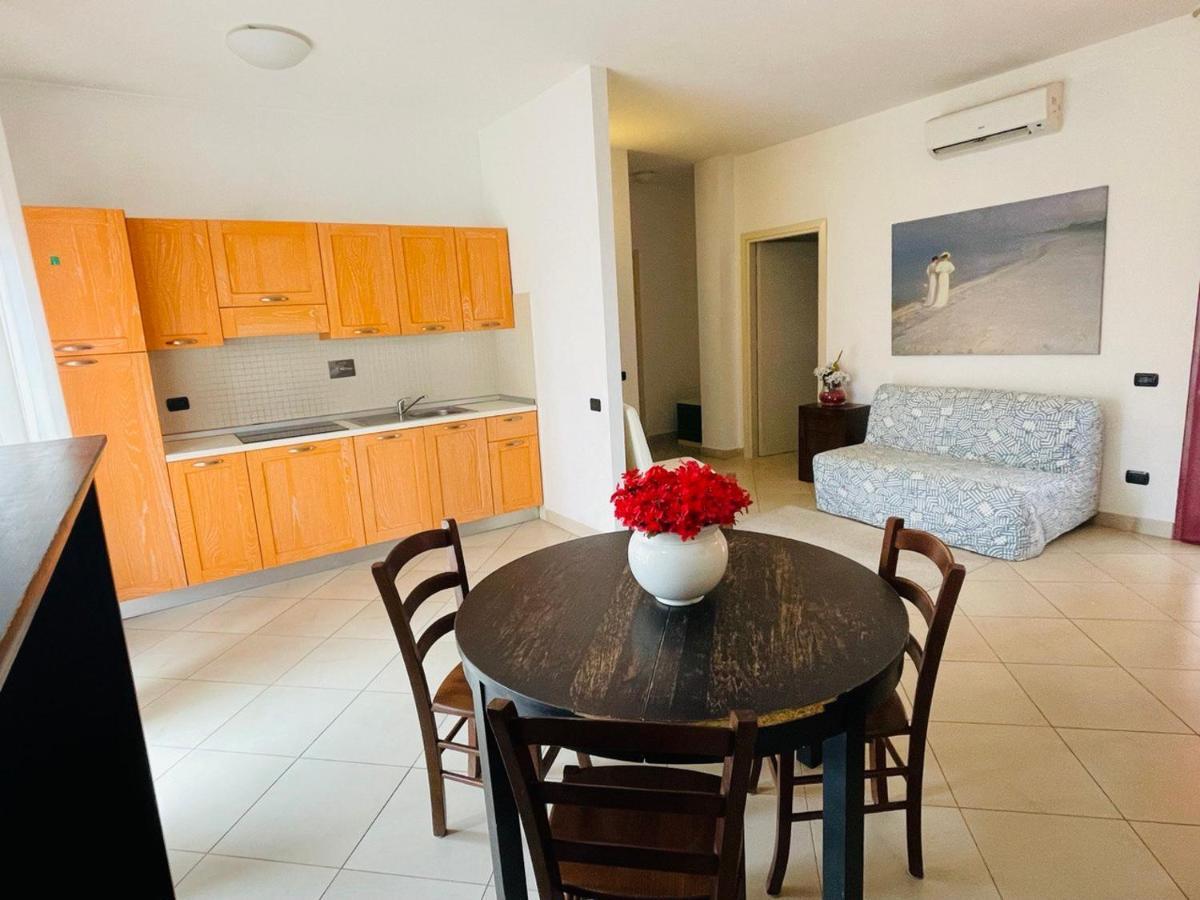 Regina Del Mare Holiday Apartments Tirrenia Exterior photo